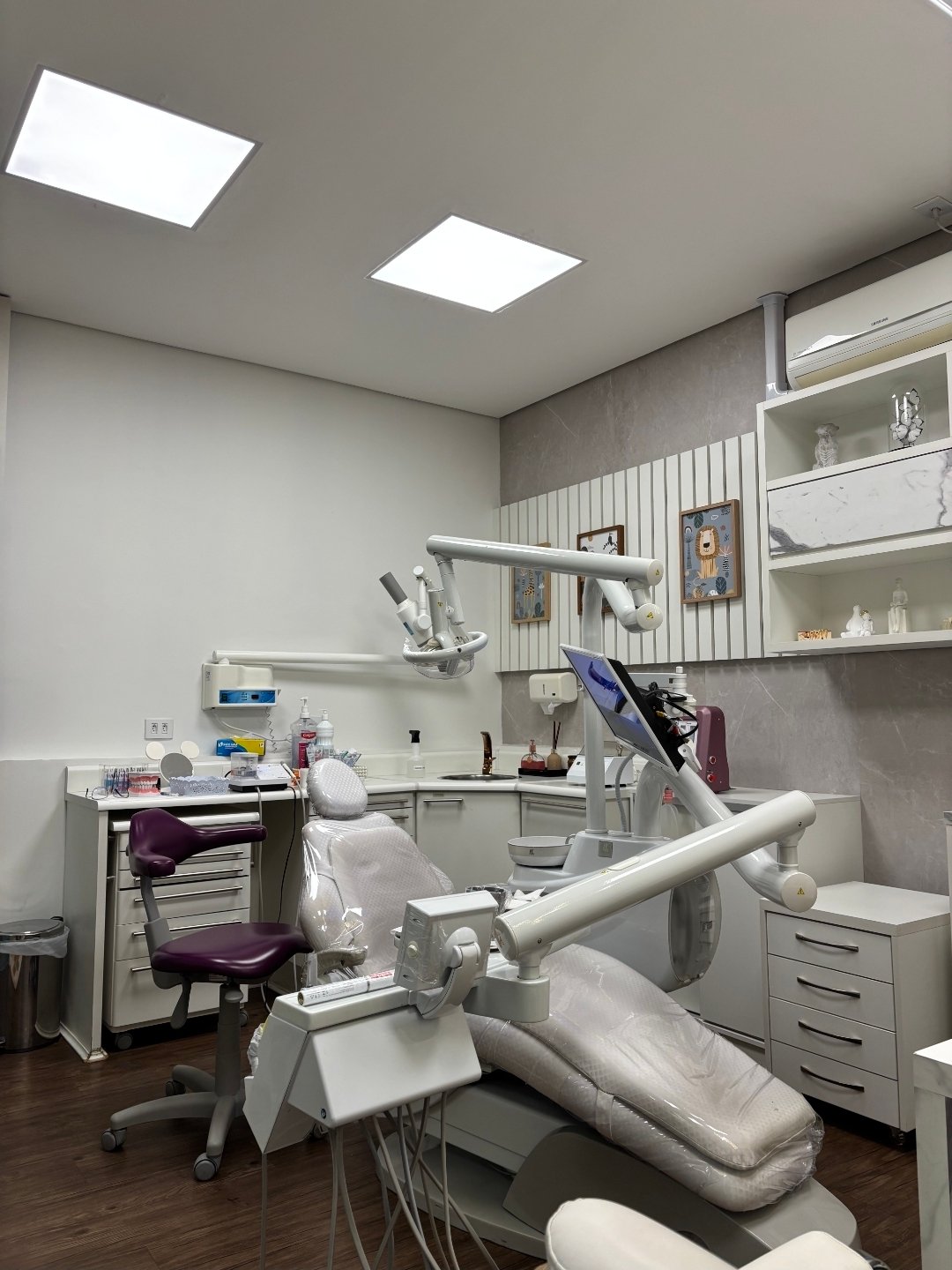 Consultório odontológico equipado e preparado para atendimento
